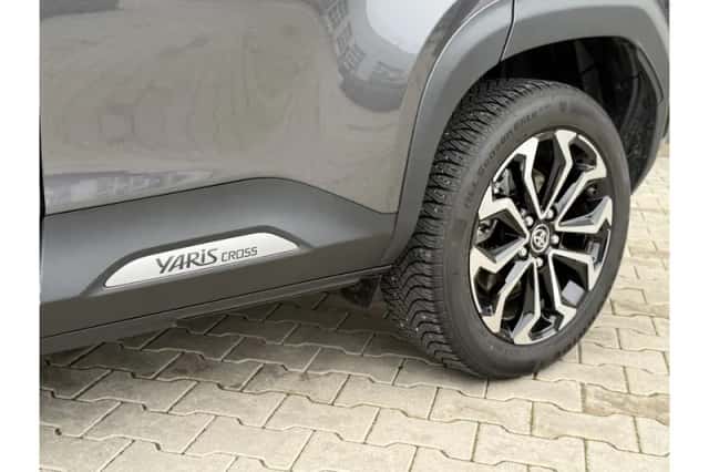 Toyota Yaris Cross (2025) thumbnail 3