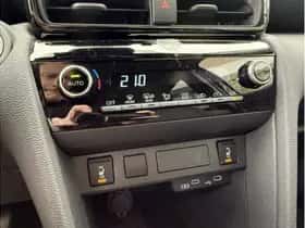 Toyota Yaris Cross (2025) thumbnail 9