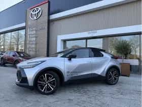 Toyota C-HR (2025) thumbnail 2