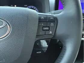 Toyota C-HR (2025) thumbnail 14