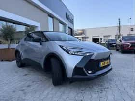 Toyota C-HR (2025) thumbnail 3