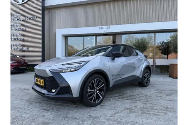 Toyota C-HR (2025) thumbnail 6