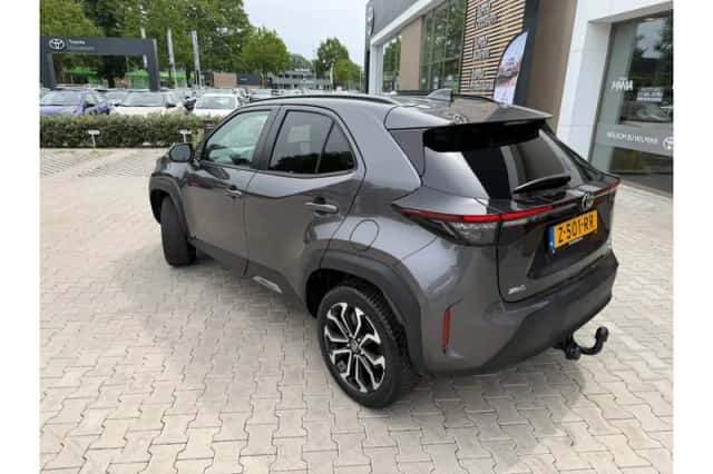 Toyota Yaris Cross (2024) thumbnail 2