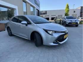 Toyota Corolla (2021) thumbnail 3