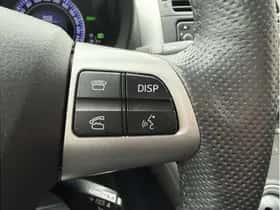 Toyota Auris (2012) thumbnail 13