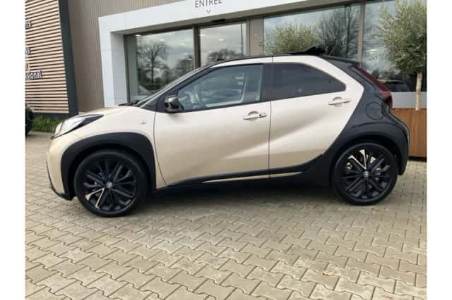 Toyota Aygo X (2024) thumbnail 2