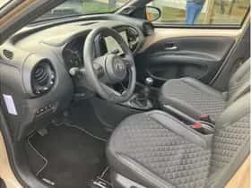 Toyota Aygo X (2024) thumbnail 10