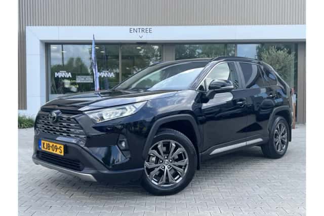 Toyota RAV4 (2023) thumbnail 1