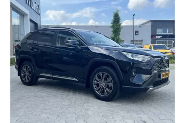 Toyota RAV4 (2023) thumbnail 6