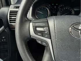 Toyota Land Cruiser (2024) thumbnail 17