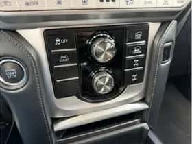 Toyota Land Cruiser (2024) thumbnail 30