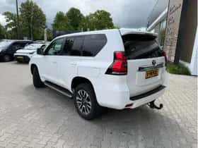 Toyota Land Cruiser (2024) thumbnail 4
