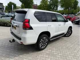 Toyota Land Cruiser (2024) thumbnail 7