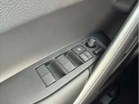 Toyota Corolla (2023) thumbnail 18