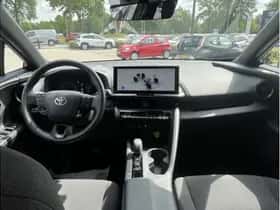 Toyota C-HR (2025) thumbnail 22