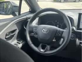 Toyota C-HR (2025) thumbnail 23