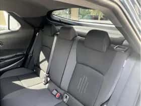 Toyota C-HR (2025) thumbnail 25