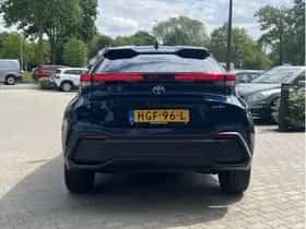 Toyota C-HR (2025) thumbnail 4
