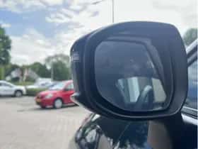Toyota C-HR (2025) thumbnail 9