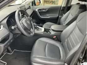 Toyota RAV4 (2022) thumbnail 11