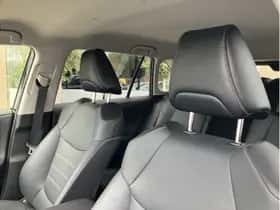 Toyota RAV4 (2022) thumbnail 12