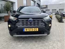 Toyota RAV4 (2022) thumbnail 8