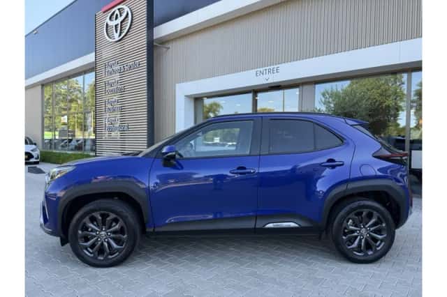 Toyota Yaris Cross (2024) thumbnail 2