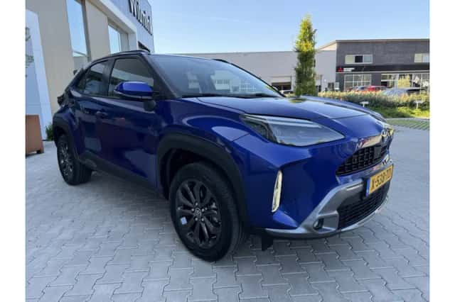 Toyota Yaris Cross (2024) thumbnail 3