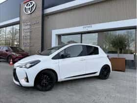 Toyota Yaris (2020) thumbnail 2