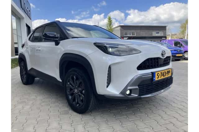 Toyota Yaris Cross (2023) thumbnail 2