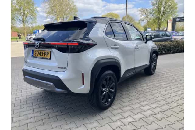 Toyota Yaris Cross (2023) thumbnail 4