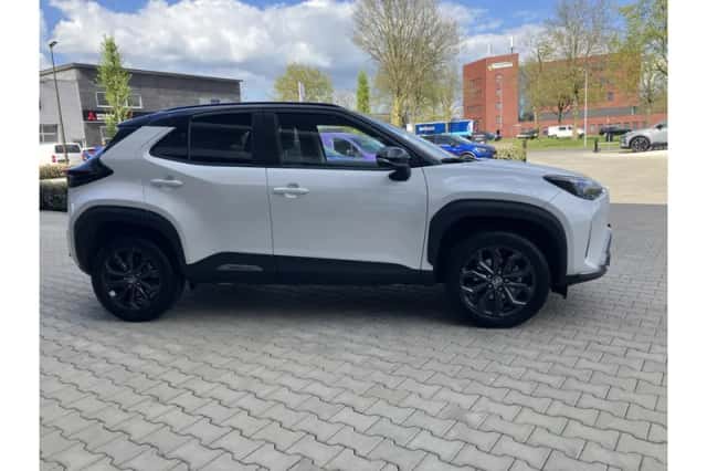 Toyota Yaris Cross (2023) thumbnail 5