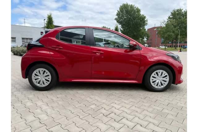 Toyota Yaris (2022) thumbnail 6