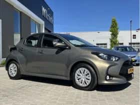 Toyota Yaris (2022) thumbnail 5