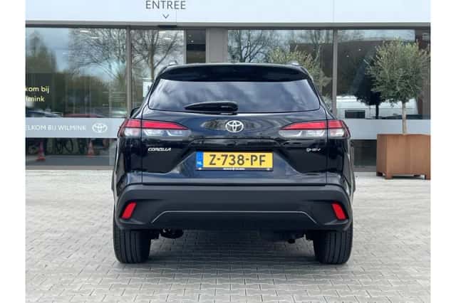 Toyota Corolla (2024) thumbnail 3