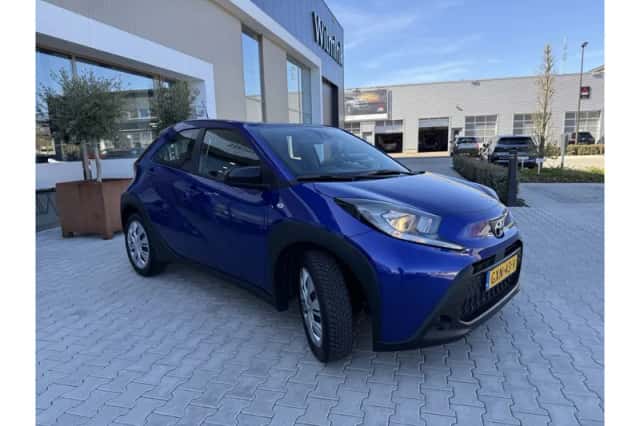Toyota Aygo X (2024) thumbnail 3