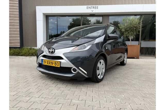 Toyota Aygo (2014) thumbnail 1