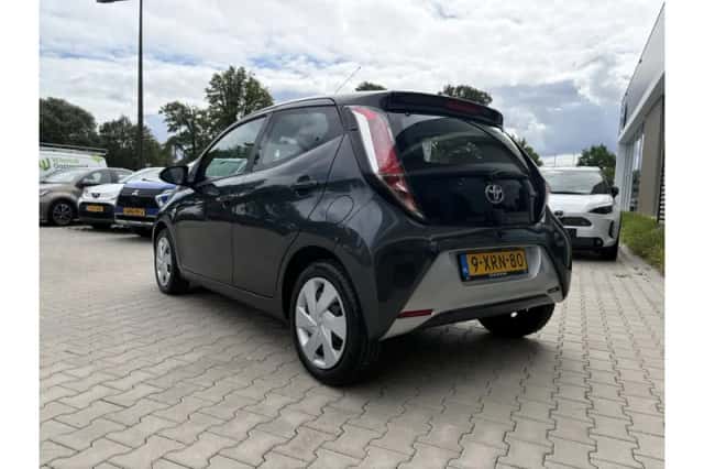 Toyota Aygo (2014) thumbnail 3