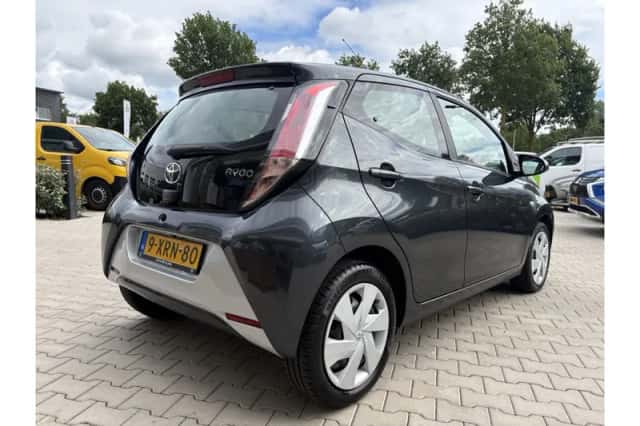 Toyota Aygo (2014) thumbnail 4