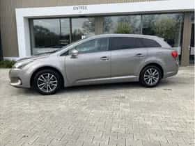 Toyota Avensis (2014) thumbnail 2
