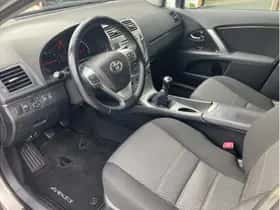 Toyota Avensis (2014) thumbnail 11