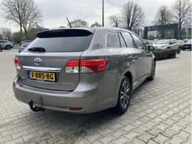 Toyota Avensis (2014) thumbnail 4
