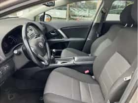 Toyota Avensis (2014) thumbnail 8