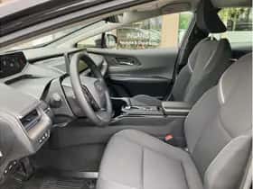Toyota Prius (2023) thumbnail 11