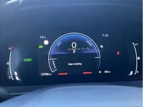Toyota C-HR (2025) thumbnail 9
