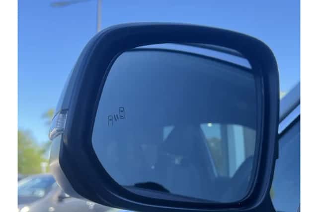 Toyota Corolla (2024) thumbnail 6