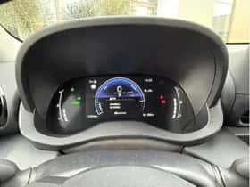 Toyota Yaris (2024) thumbnail 6