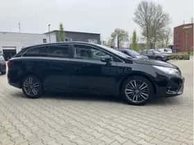 Toyota Avensis (2017) thumbnail 5