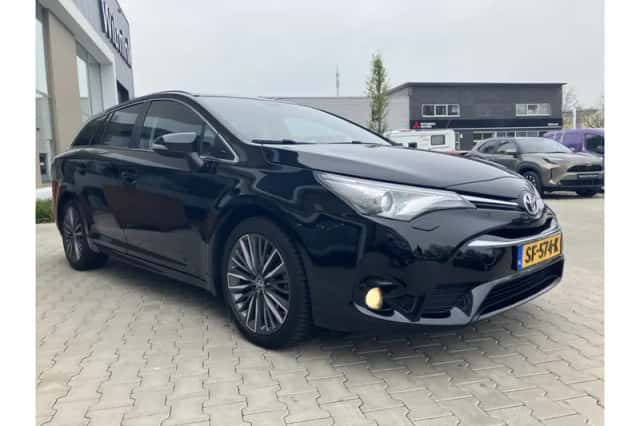 Toyota Avensis (2017) thumbnail 6