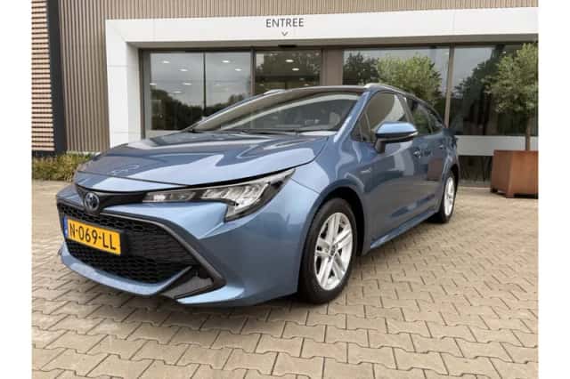 Toyota Corolla (2021) thumbnail 1